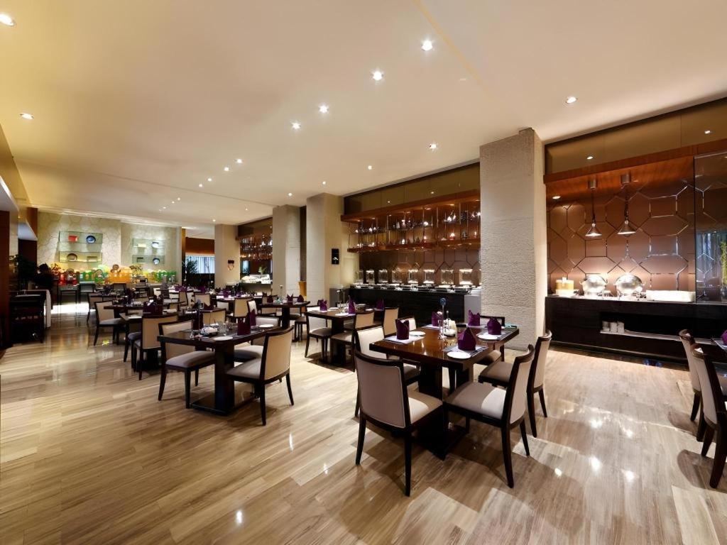 Kinho Narada Hotel Wenzhou Exteriör bild